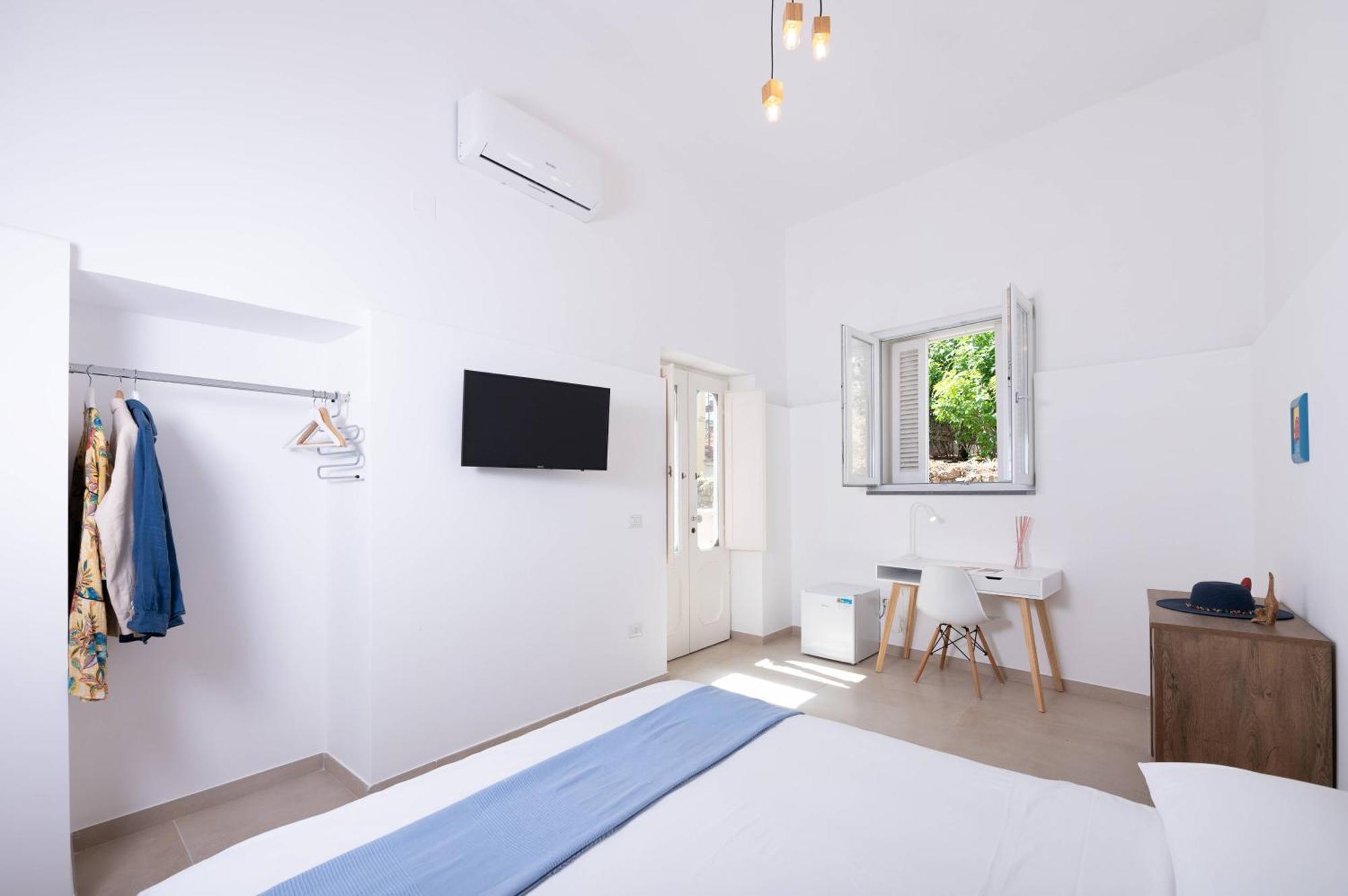 Gioia 13 Rooms & Apartments Procida Bagian luar foto