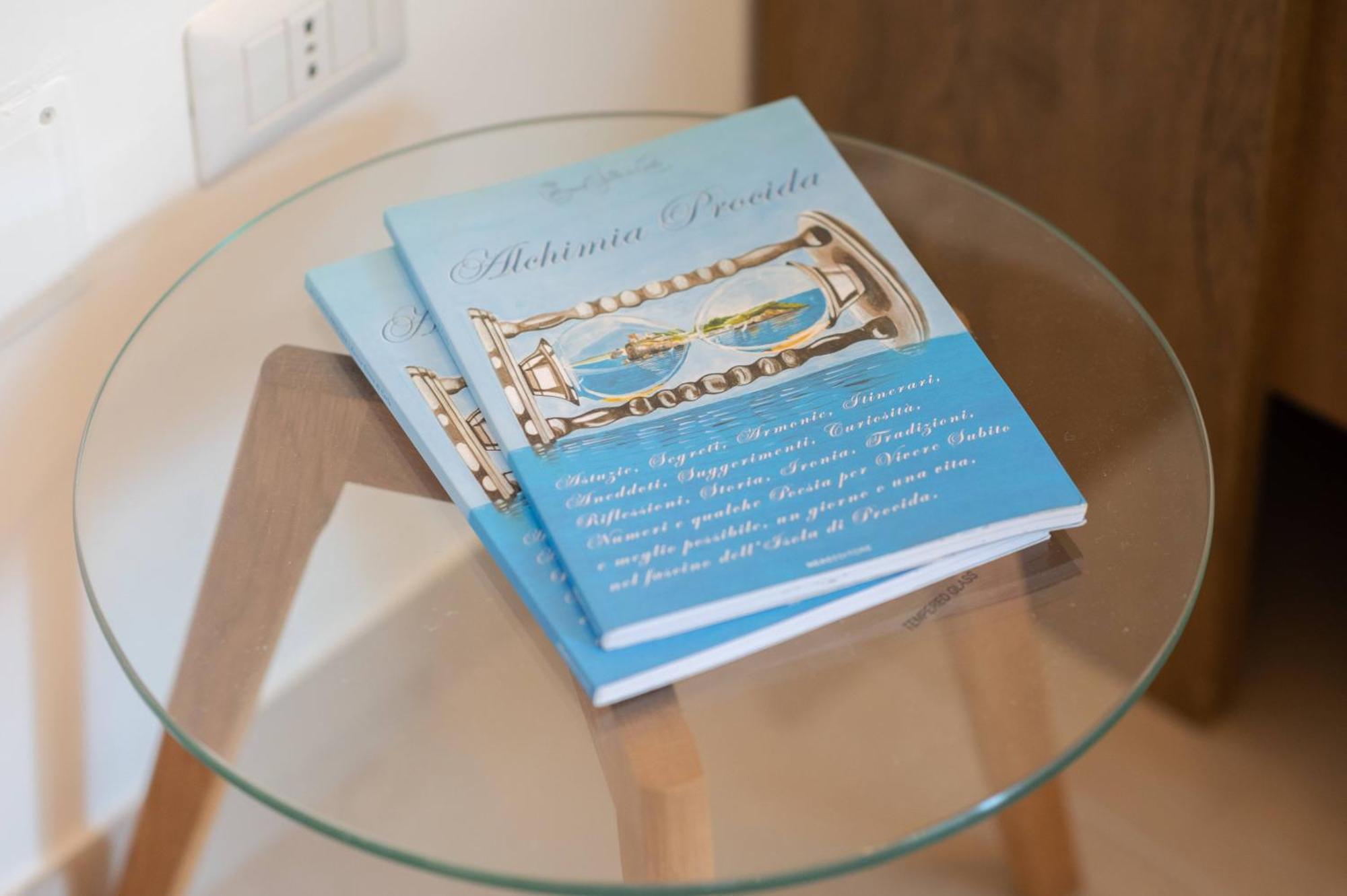 Gioia 13 Rooms & Apartments Procida Bagian luar foto