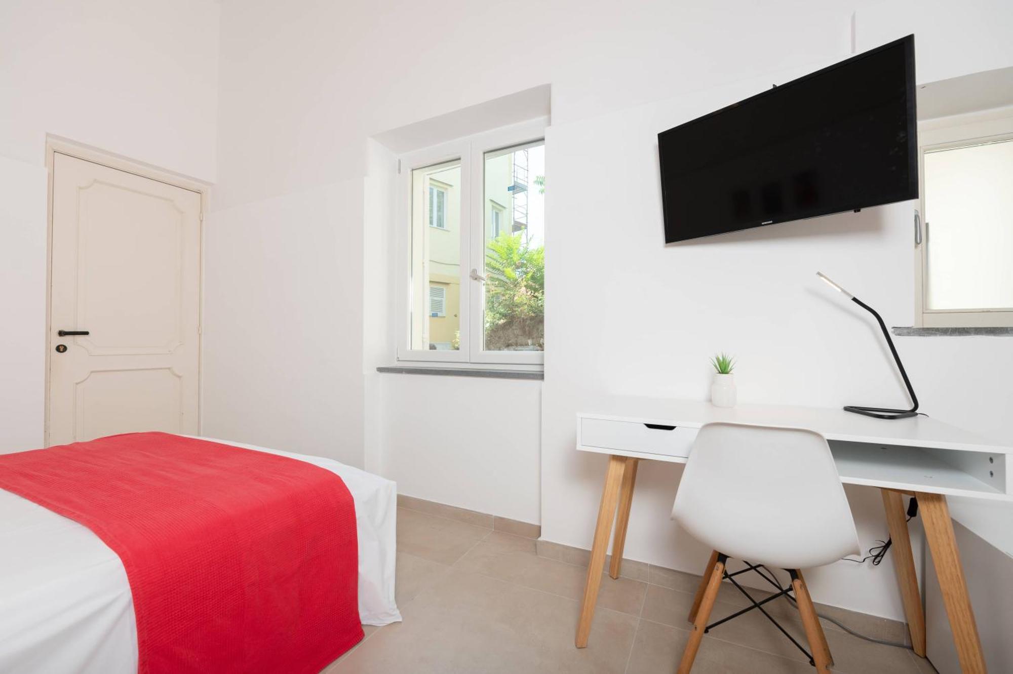 Gioia 13 Rooms & Apartments Procida Bagian luar foto