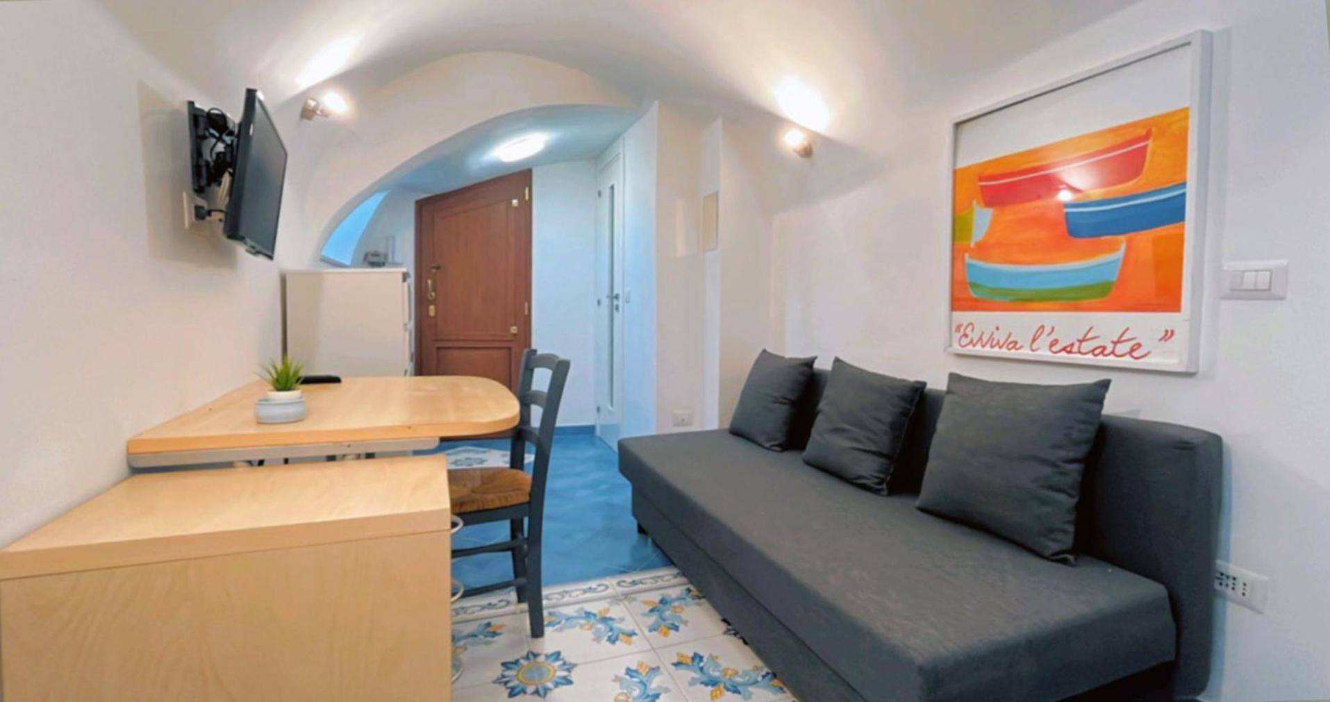 Gioia 13 Rooms & Apartments Procida Bagian luar foto