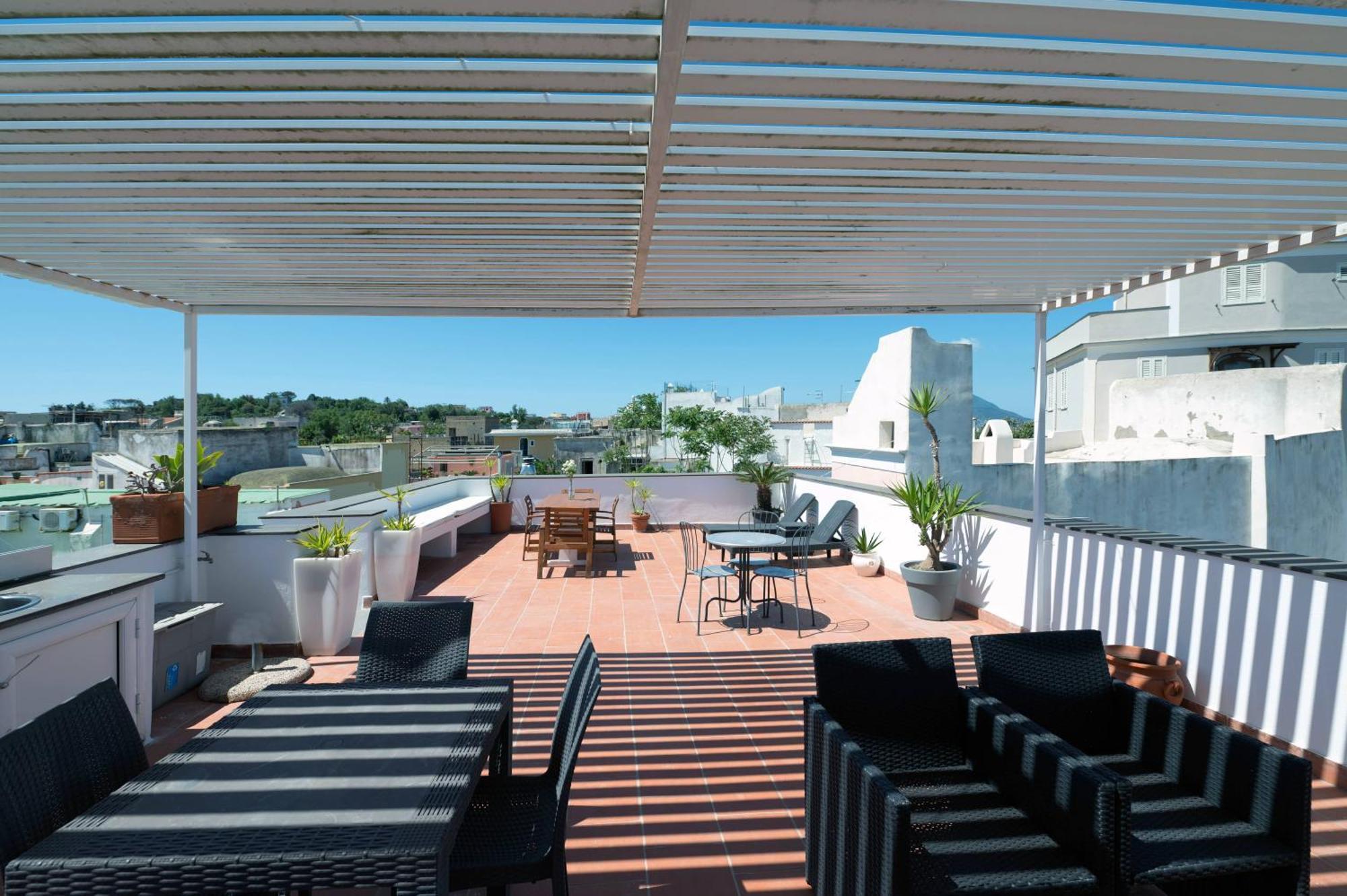 Gioia 13 Rooms & Apartments Procida Bagian luar foto